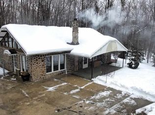 E9610 Kanaman Rd, New London, WI 54961