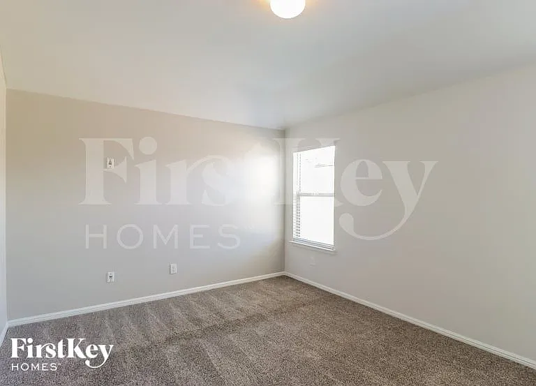 4624 Corktree Ln — Photo 8