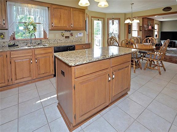 4th image of 1037 Calmar Dr
