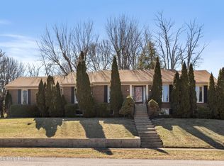 12102 Edenwood Dr, Douglass Hills, KY 40243