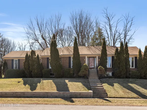 12102 Edenwood Dr, Douglass Hills, KY 40243