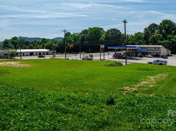 25 N McDowell Ave, Marion, NC 28752