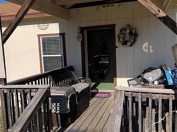 3rd image of 8935 Eastview Dr