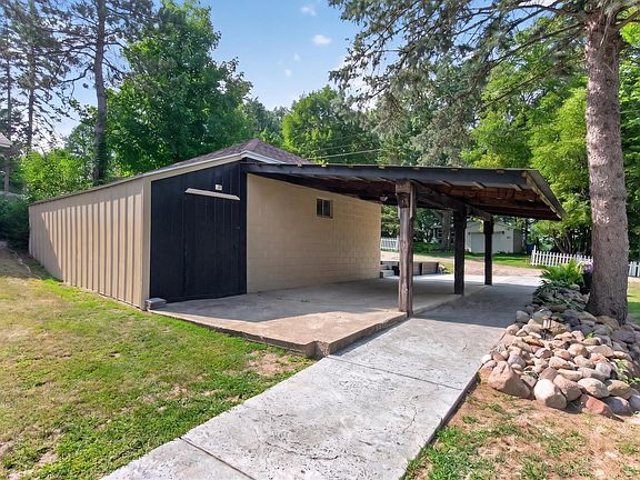 5th image of 12459 Crystal Lake Dr S