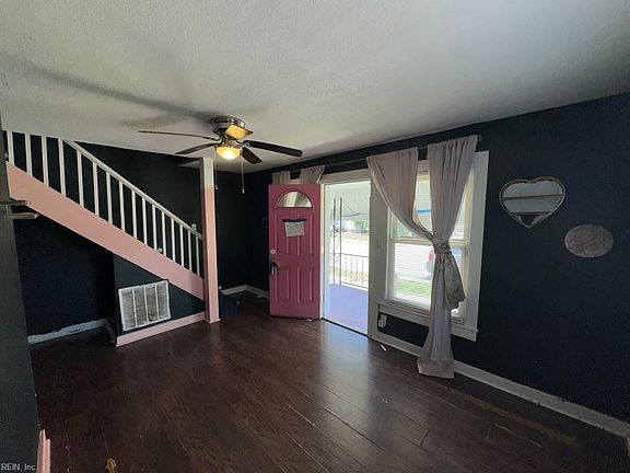 4th image of 20 Dewey St