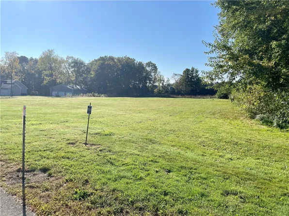 386 Mount Jackson Rd N, New Castle, PA 16102