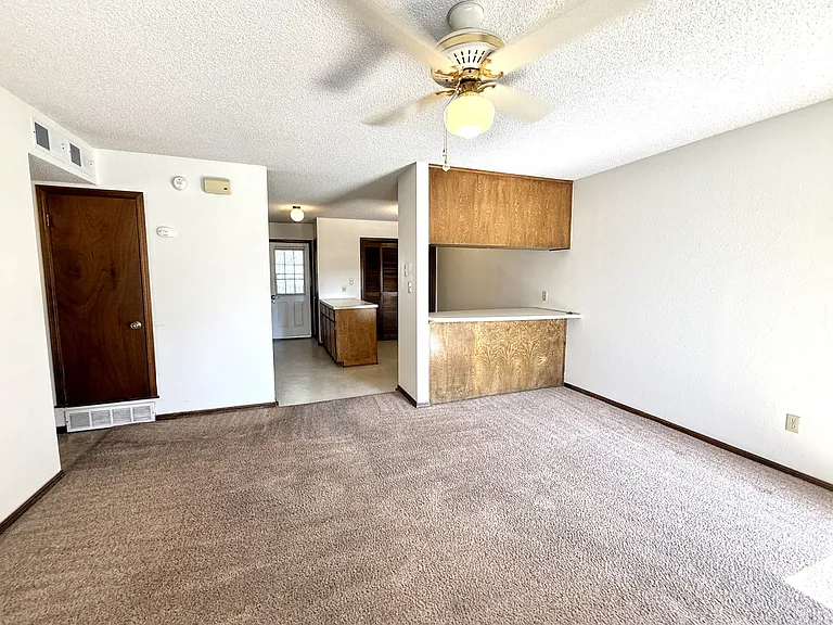 2208 Shenandoah Dr — Photo 10