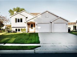 805 1st Ave SE, Pine Island, MN 55963