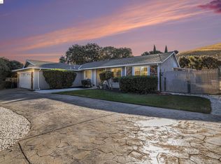 27 Kingswood Dr, Pittsburg, CA