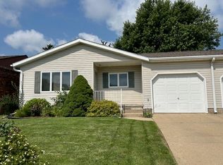 1606 13th Ave, Belle Plaine, IA 52208