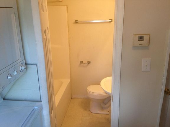 4th image of 2809 Barry St