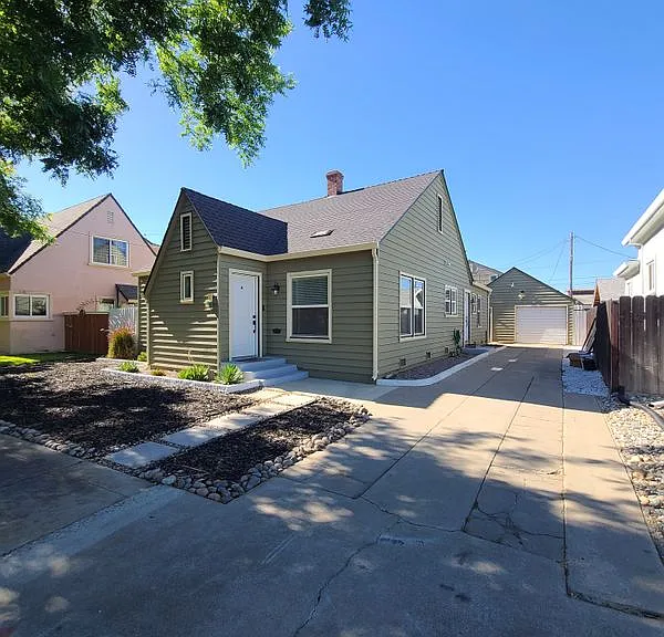 5 Chestnut St — Photo 1