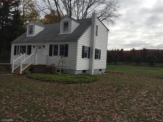 2nd image of 59 East Ave