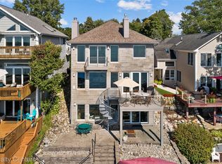 1316 E Lake Dr, Novi, MI 48377