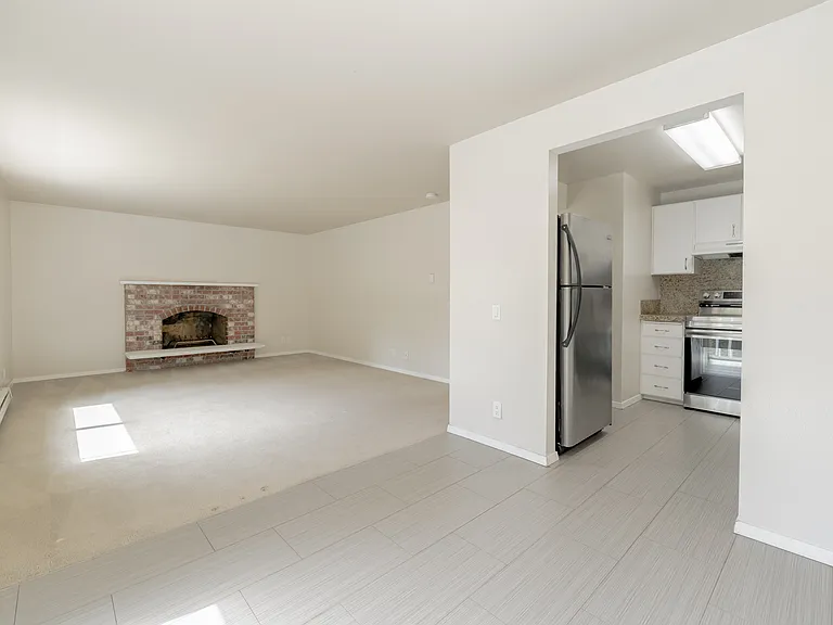 6107 NE 194th Pl #4 — Photo 20