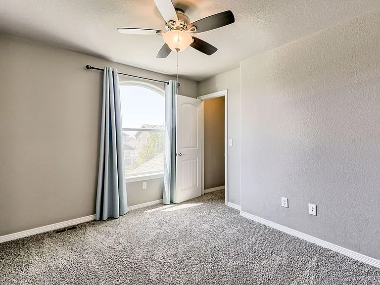 1748 Ruddlesway Dr — Photo 29
