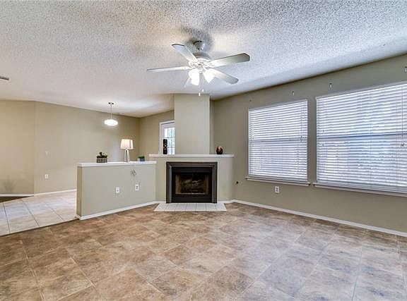 4th image of 16902 Dorman Dr