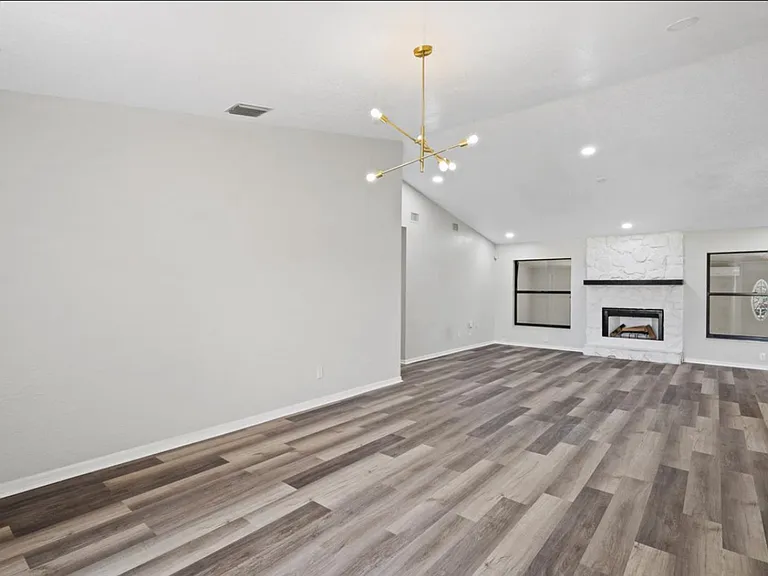 2024 SW Monterrey Ln — Photo 7