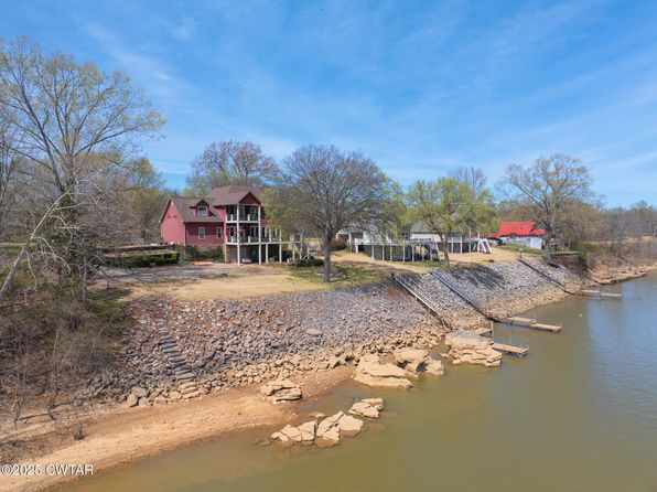 180 Shoreline Ln, Saltillo, TN 38370