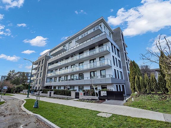 3rd image of 6859 Cambie St #305