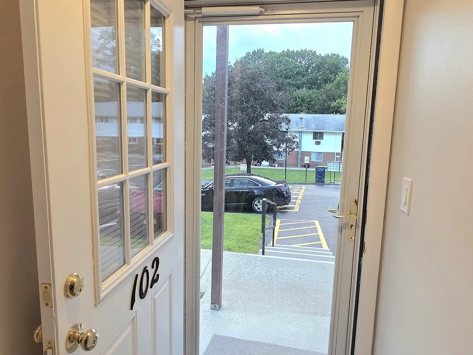 1 bed, 873 sqft, $2,100 — Photo 3