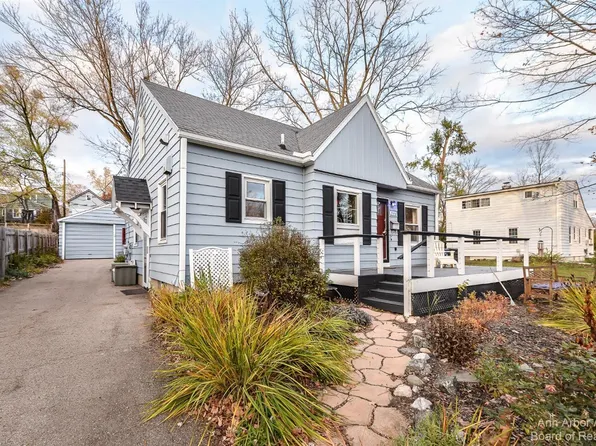 2106 Arlene St, Ann Arbor, MI 48103