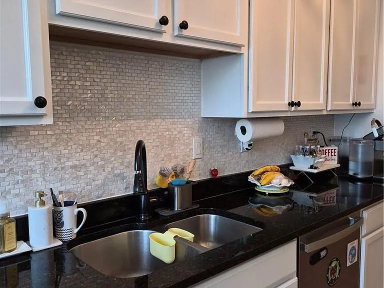 4900 Boyle Ct — Photo 9