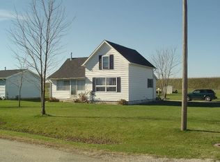 142 N Plum St, Paxton, IL 60957