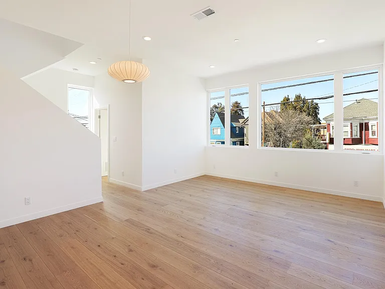 3840 West St — Photo 4