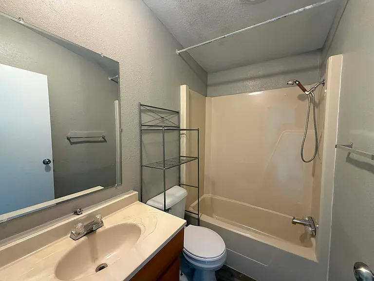 Lincoln Place — Photo 14
