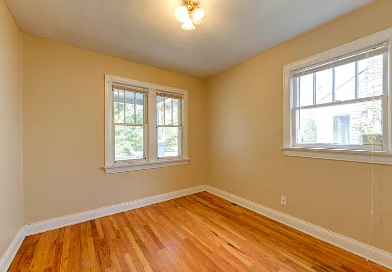 1718 S Franklin St — Photo 4