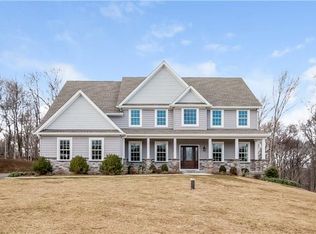 13 Corner Pond Ct, Danbury, CT 06811