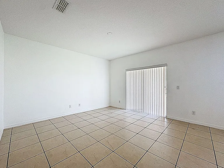662 Vitoria Rd — Photo 9