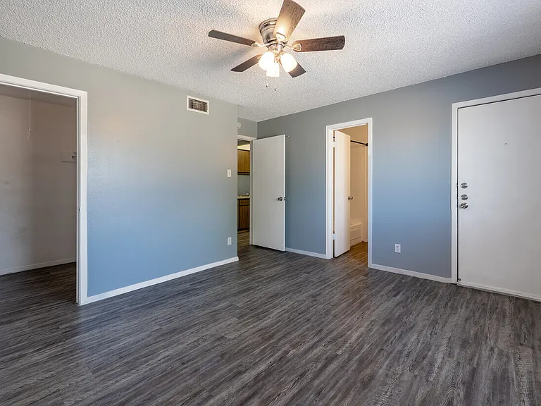 Wildewood Apartments — Photo 11