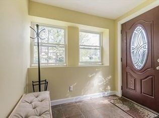 4 Hobson Ave, Woburn, MA 01801