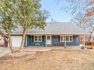 795 Lake Holiday Dr, Sandwich, IL, 60548