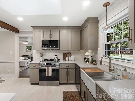 3rd image of 5524 Seacroft Rd