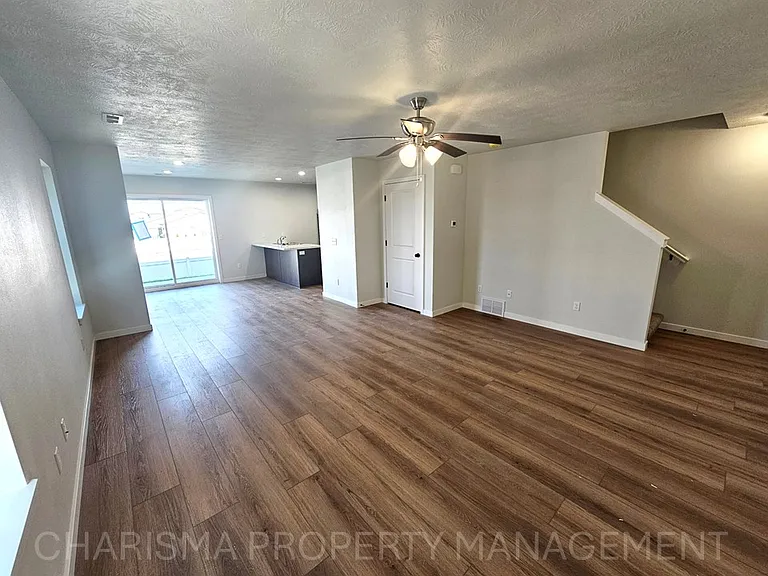 Tunis Drive Townhomes — Photo 6