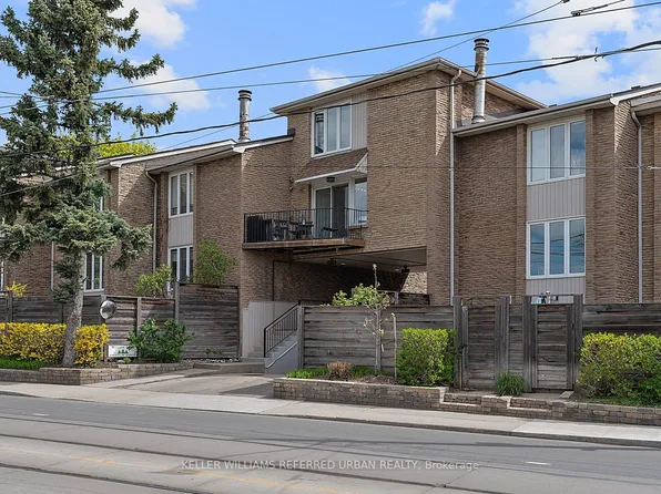 2 Withrow Ave #4, Toronto, ON M4K 1C9