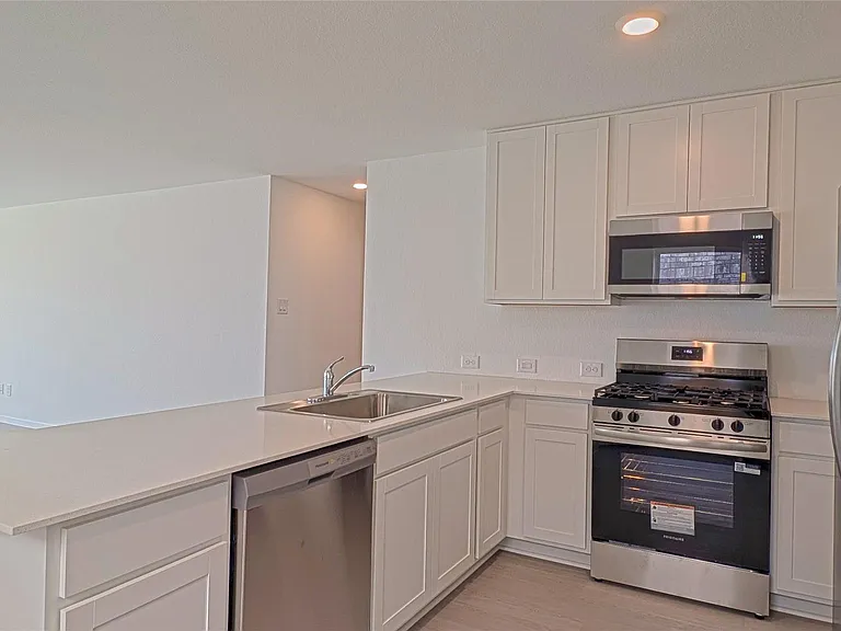 16806 Old Wagon Way — Photo 10