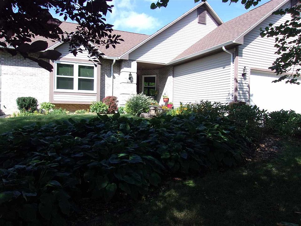1st image of 2225 Yorkshire Dr