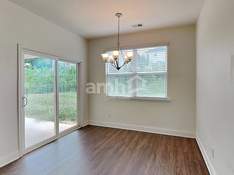 6240 Bridlewood Ln — Photo 6