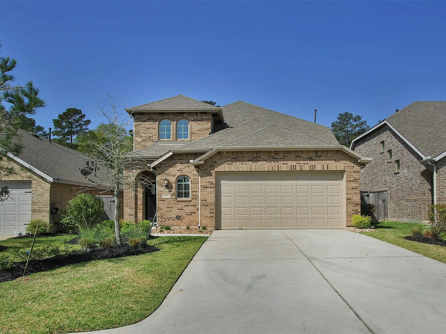 4 bed, 2.5 bath, 2624 sqft, $2,895 — Photo 2