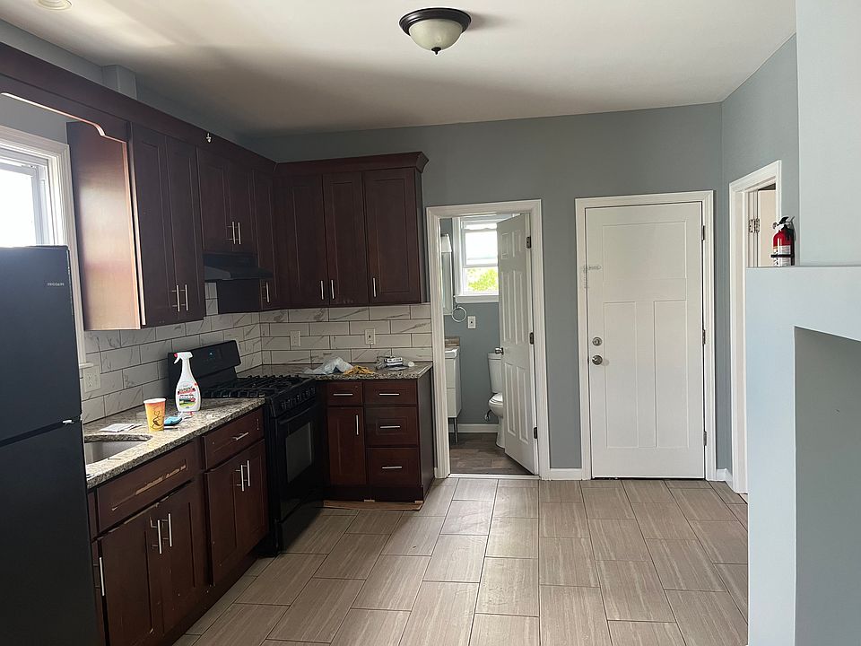 1st image of 69-71 N 13th St #3