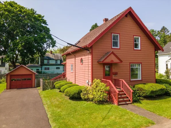 76 Willow Street, Rockland, ME 04841