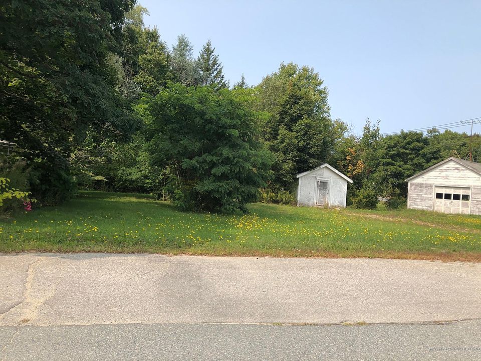 2nd image of 5 Maple St