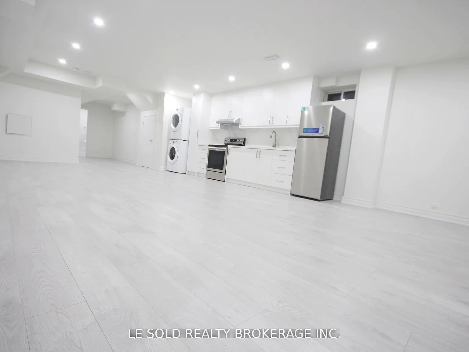 2 bed, $1,600 — Photo 4