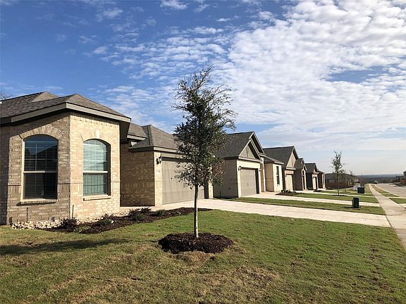 2nd image of 1710 Sandalwood Way