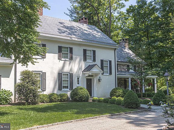 3rd image of 2101 Street Rd