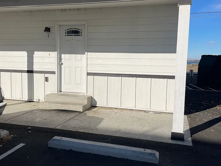 2805 W Marina Dr — Photo 3